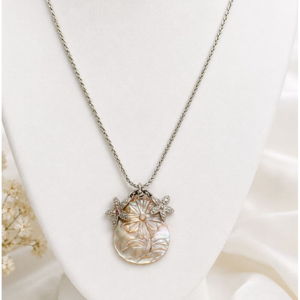 Vintage Carved Mother of Pearl Shell Flower Pendant Necklace Starfish Chain